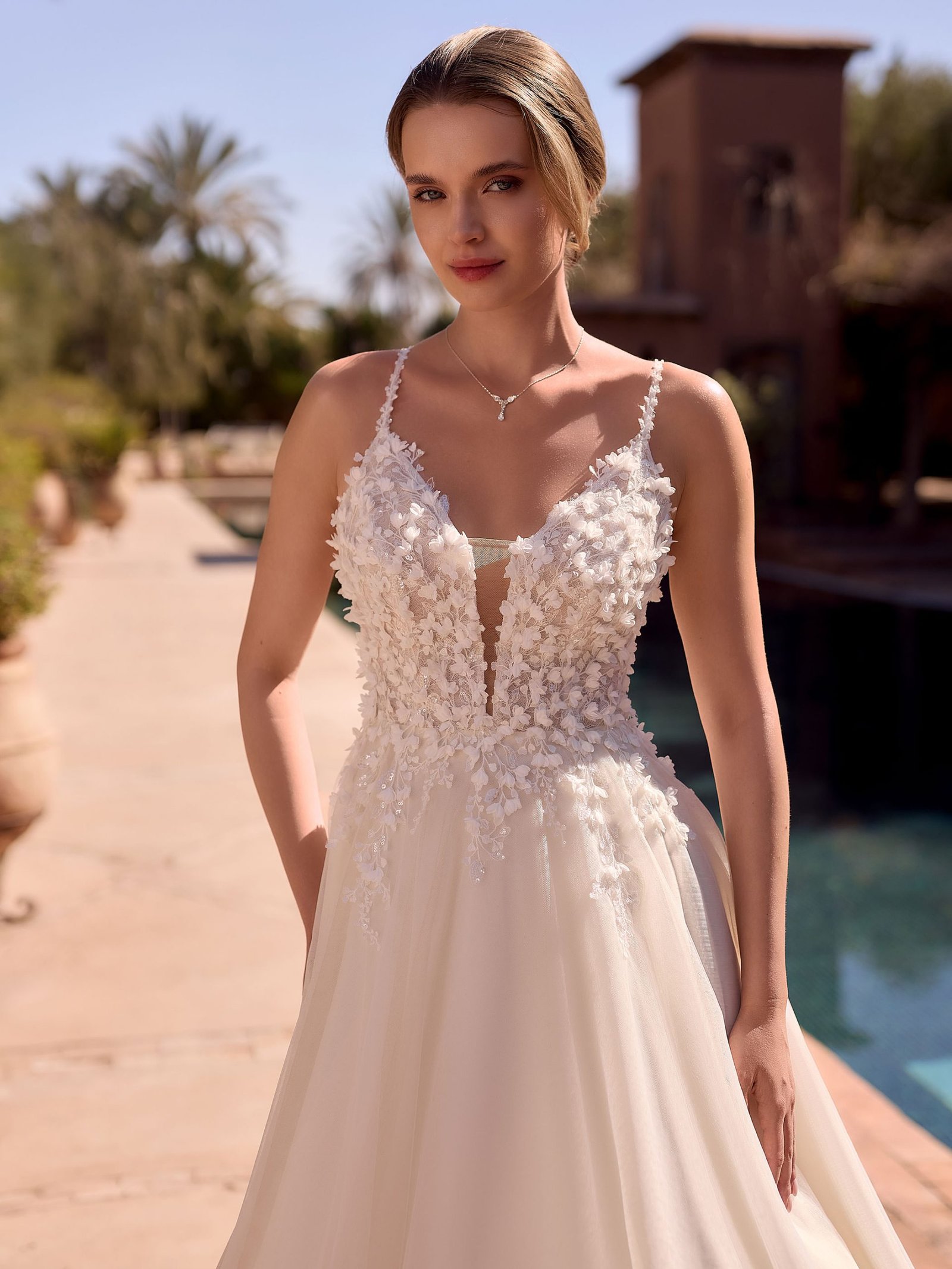 Bianco-Evento-bridal-dress-Ariana-(3)