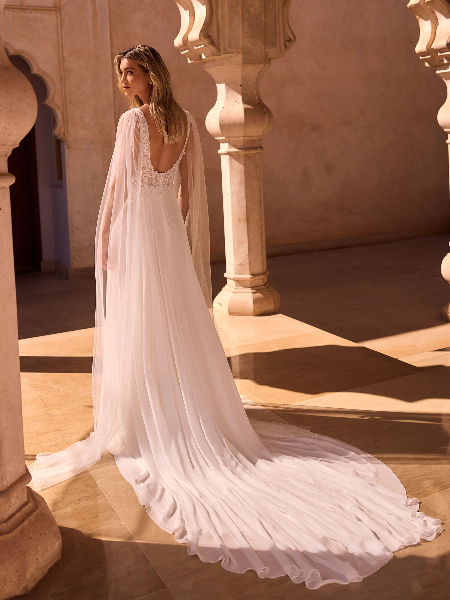 Bianco Evento Basil – de achterzijde met de sleep
