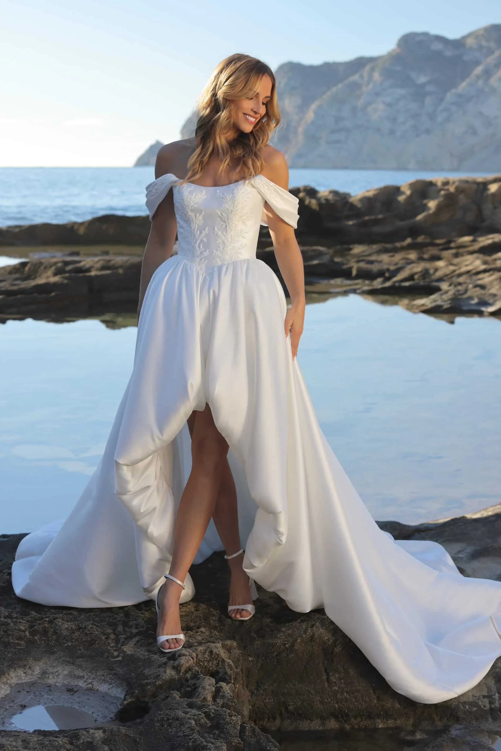 Azuree Bridal Fantasy – volledige jurk van voren