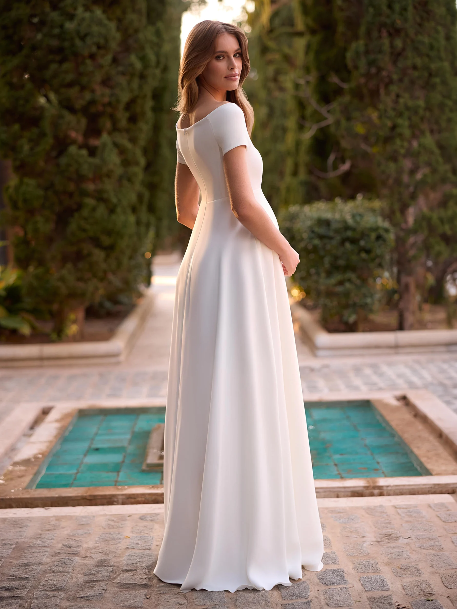 Bianco Evento Meryl-Mama – de achterzijde met de sleep